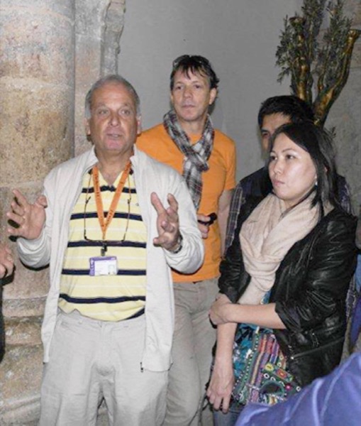 Eli Srugo Tour Guide